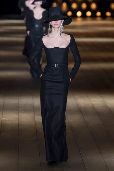 Look 52